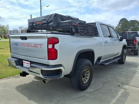 Used 2022 Chevrolet Silverado 2500 LT w/ Convenience Package image 7