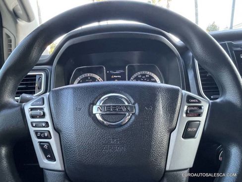Used 2017 Nissan Titan S image 32