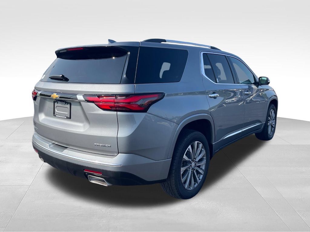 Used 2023 Chevrolet Traverse Premier w/ LPO, Floor Liner Package FWD image 5
