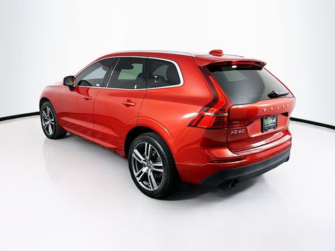 Used 2020 Volvo XC60 T5 Momentum w/ Protection Package Premier FWD image 5