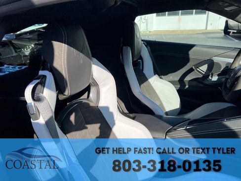 Used 2022 Chevrolet Corvette Stingray w/ Z51 Performance Package image 25