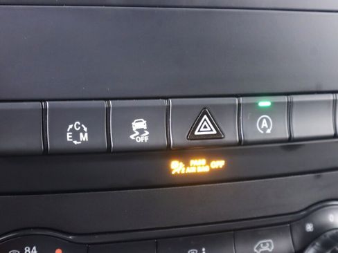 Used 2019 Mercedes-Benz Metris image 19