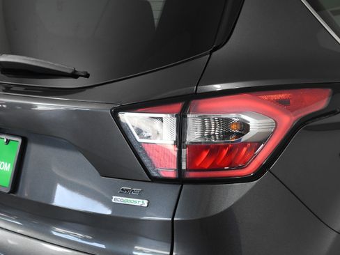 Used 2017 Ford Escape SE image 31