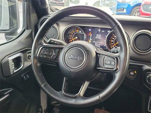 Used 2020 Jeep Wrangler Unlimited Willys image 25