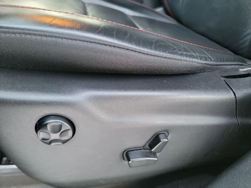 Used 2024 Dodge Durango GT image 12