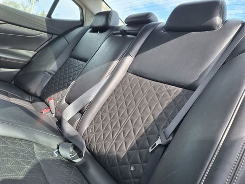 Used 2017 Nissan Maxima Platinum image 24