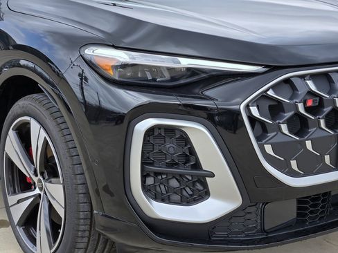 New 2025 Audi SQ5 Premium Plus image 12
