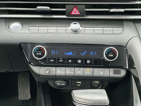 Used 2023 Hyundai Elantra Limited w/ Cargo Package image 19