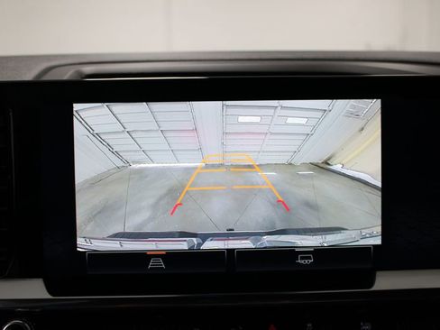 Used 2025 GMC Sierra 1500 SLT AWD/4WD image 59