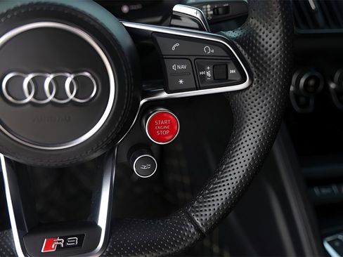 Used 2018 Audi R8 V10 plus image 19