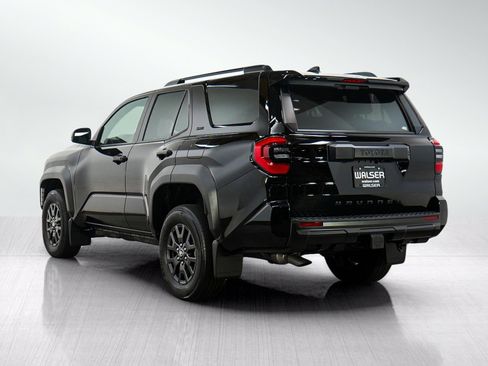 Used 2025 Toyota 4Runner SR5 AWD/4WD image 3