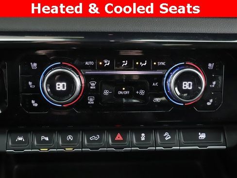 Used 2022 GMC Sierra 1500 AT4 w/ AT4 Premium Package image 4