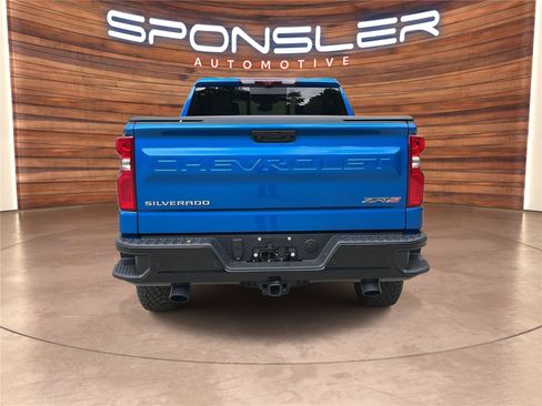 Used 2022 Chevrolet Silverado 1500 ZR2 w/ Technology Package AWD/4WD image 6