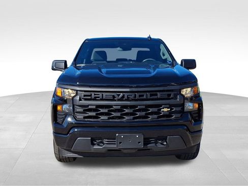 Certified 2025 Chevrolet Silverado 1500 Custom image 2