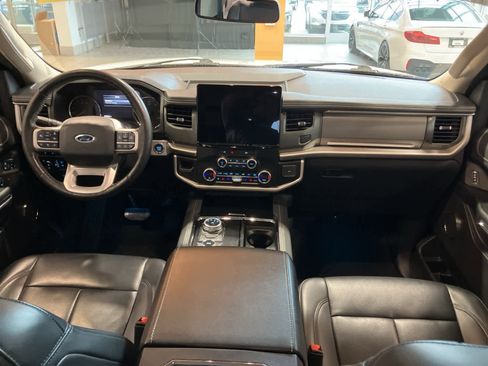 Used 2024 Ford Expedition Max XLT image 27