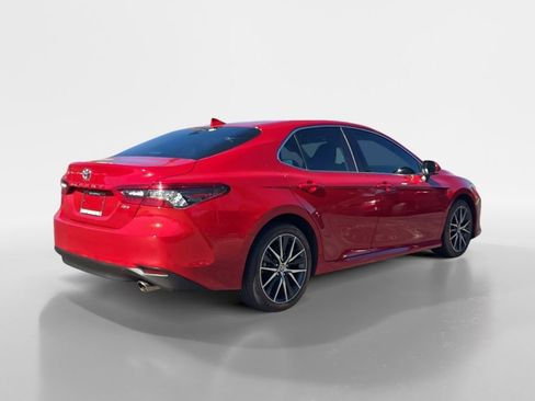 Used 2023 Toyota Camry XLE image 5