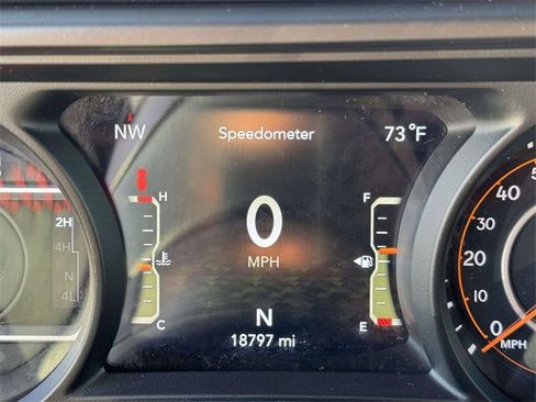 Used 2024 Jeep Wrangler Unlimited Rubicon w/ Convenience Group image 15