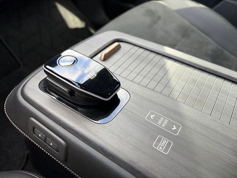 Certified 2023 Nissan Ariya FWD image 14