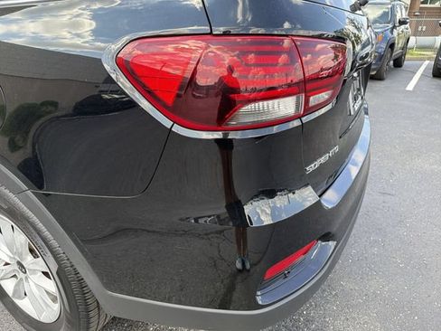 Used 2019 Kia Sorento FWD w/ LX Convenience Package image 29