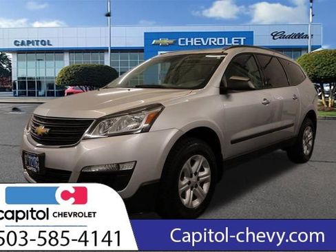 Used 2017 Chevrolet Traverse LS FWD image 6