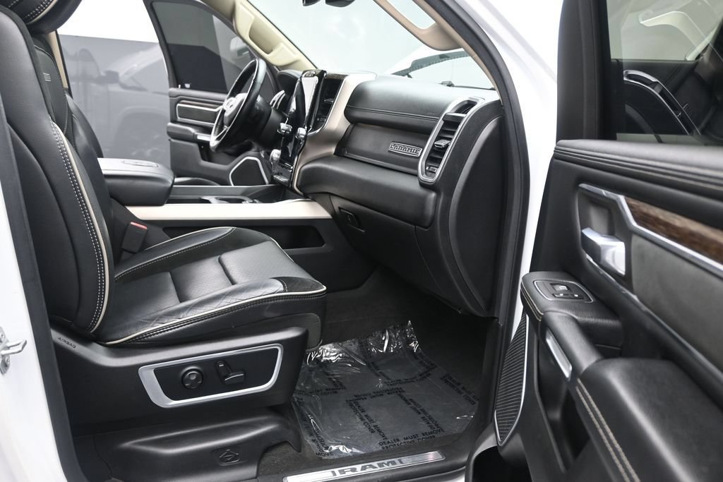 Used 2020 RAM 1500 Laramie RWD image 17