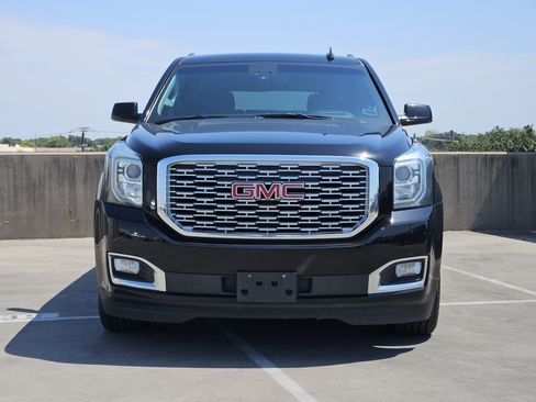 Used 2018 GMC Yukon XL Denali RWD image 11