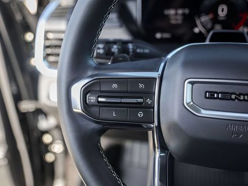 Used 2024 GMC Acadia Denali w/ Super Cruise Package FWD image 17
