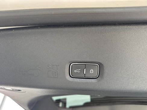 Certified 2025 Ford Expedition Active AWD/4WD image 48