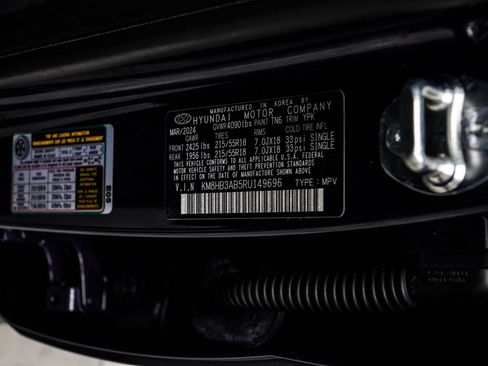 Used 2024 Hyundai Kona SEL FWD image 44