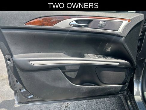 Used 2016 Lincoln MKZ w/ Equipment Group 300A Reserve FWD image 7