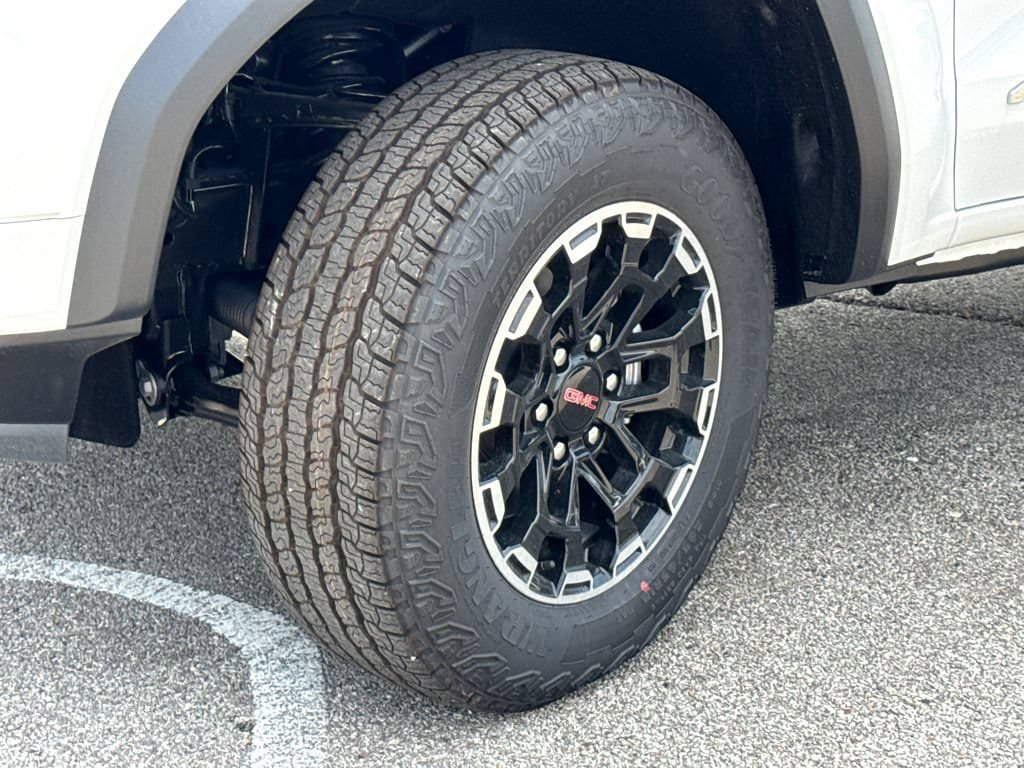 New 2026 GMC Canyon AT4 w/ AT4 Premium Package AWD/4WD image 24