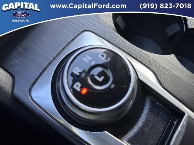 Certified 2025 Ford Escape ST-Line Select AWD/4WD image 30