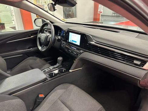 Used 2026 Toyota Camry LE FWD image 17