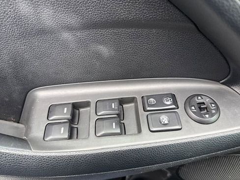 Used 2017 Kia Forte S FWD image 23