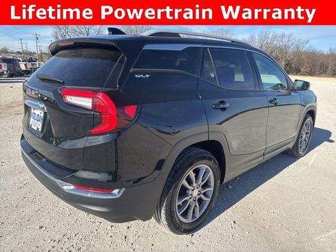Used 2024 GMC Terrain SLT image 7