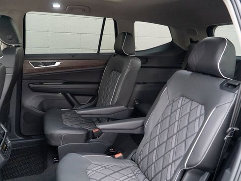New 2026 Volkswagen Atlas SEL Premium R-Line image 9