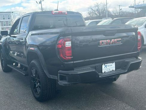 New 2025 GMC Canyon Denali w/ LPO, Denali Black Edition image 4