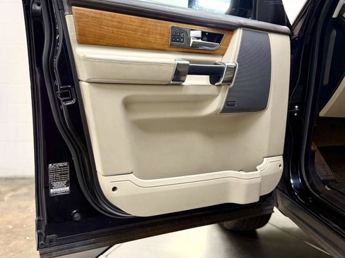 Used 2014 Land Rover LR4 HSE LUX AWD/4WD image 11