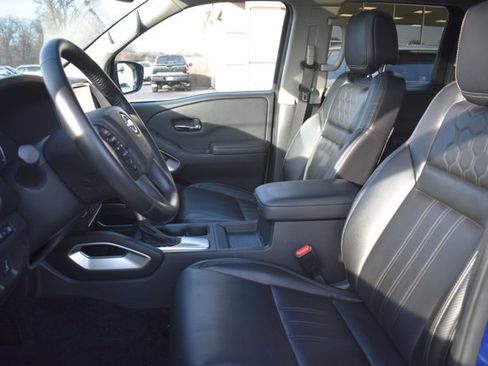 Used 2024 Nissan Frontier SL w/ Technology Package image 15