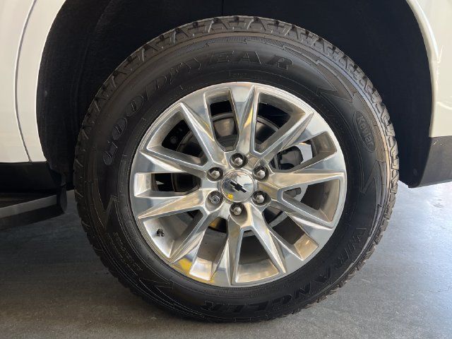 Used 2021 Chevrolet Tahoe Premier w/ Premium Package AWD/4WD image 9