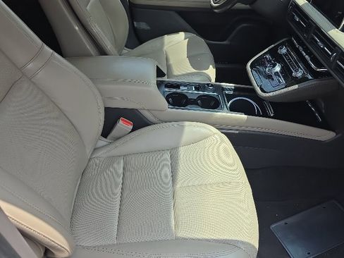 Used 2020 Lincoln Corsair Reserve FWD image 5