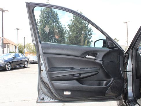 Used 2011 Honda Accord SE image 6