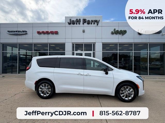 New 2027 Chrysler Pacifica Select AWD/4WD image 1