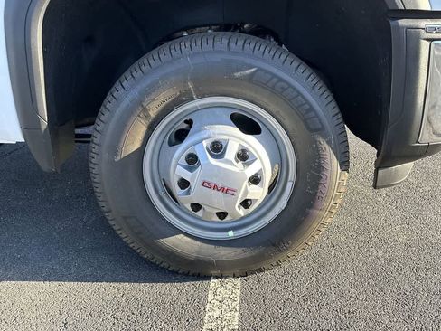 New 2025 GMC Sierra 3500 Pro w/ Convenience Package image 12