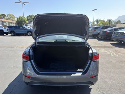 Used 2023 Nissan Sentra SV FWD image 14
