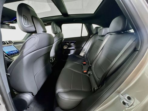 Used 2024 Mercedes-Benz GLC 300 4MATIC image 26