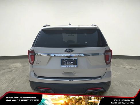 Used 2018 Ford Explorer XLT w/ Equipment Group 202A FWD image 5