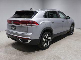 Used 2025 Volkswagen Atlas Cross Sport SE AWD/4WD video 2