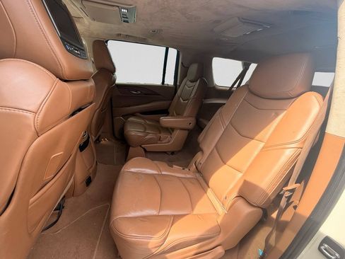 Used 2015 Cadillac Escalade ESV Platinum AWD/4WD image 20