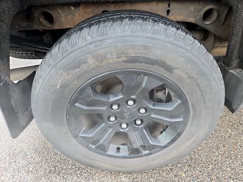 Used 2017 Chevrolet Silverado 1500 LT image 29